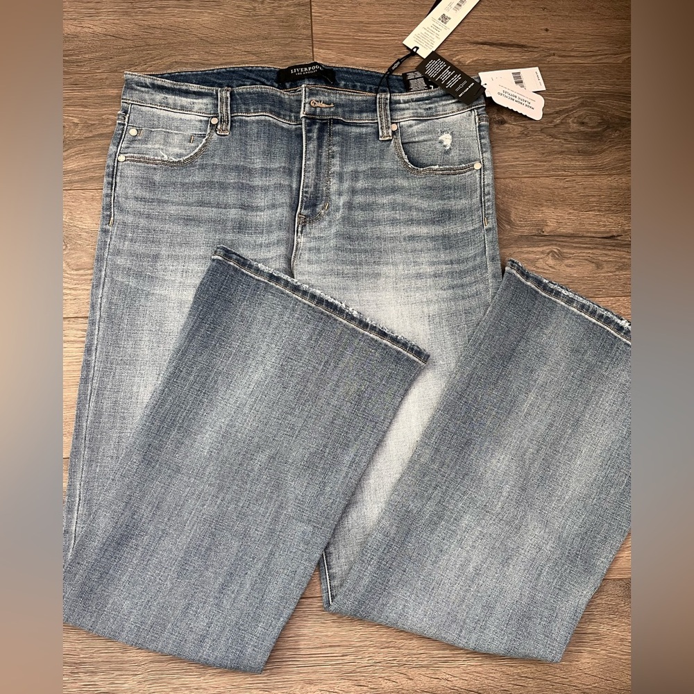 Liverpool Lucy Boot Jeans in Beckwith Color Size 14/32 NWT